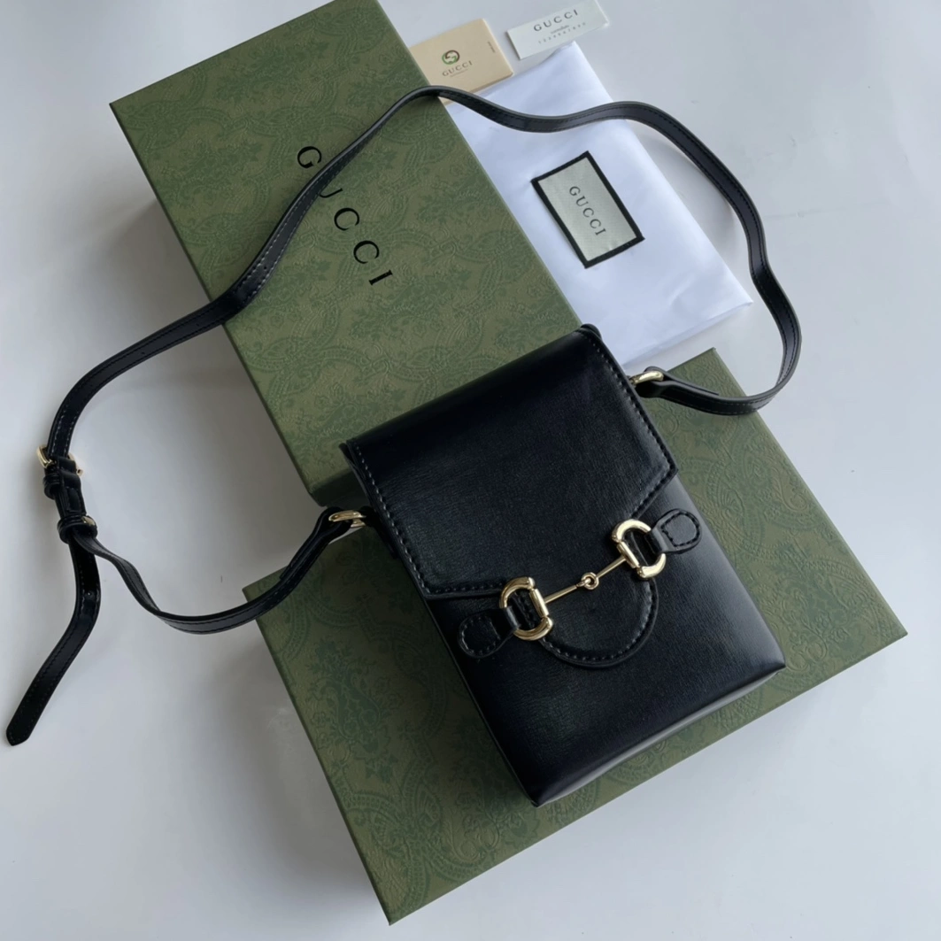 Gucci AAA Quality Messenger Bags BestValue 3197