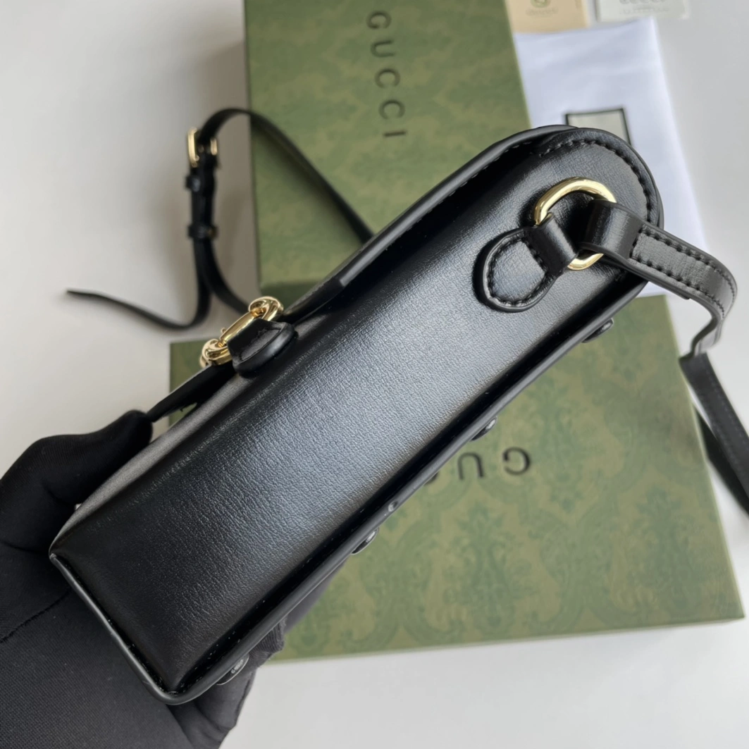 Gucci AAA Quality Messenger Bags BestValue 3197