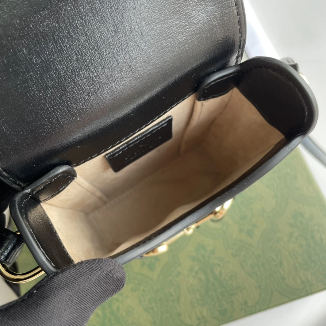 Gucci AAA Quality Messenger Bags BestValue 3197