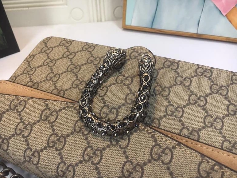Gucci AAA Quality Messenger Bags Compact 4775