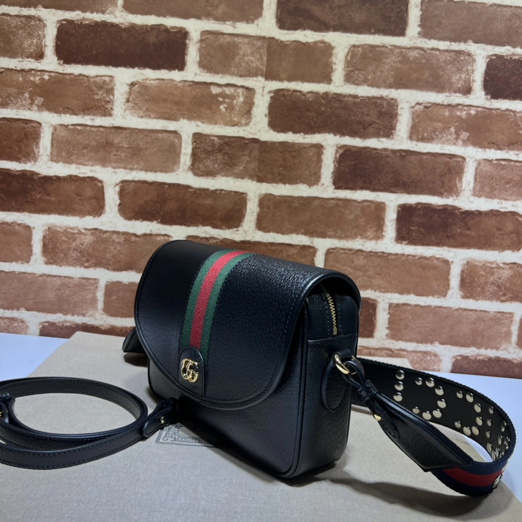Gucci AAA Quality Messenger Bags For Unisex Fashionable 1134