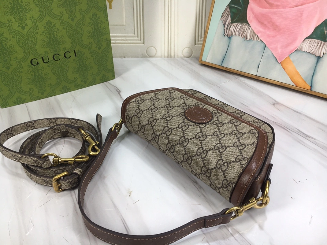 Gucci AAA Quality Messenger Bags For Unisex Functional 807