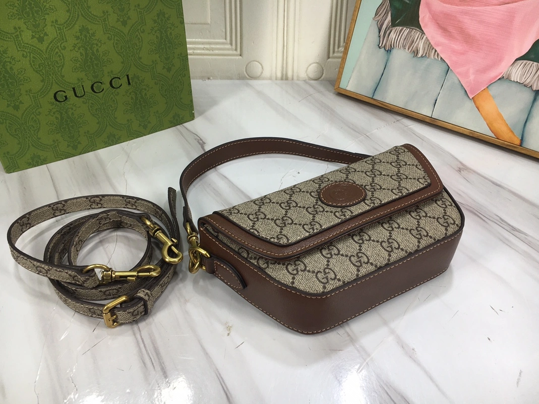 Gucci AAA Quality Messenger Bags For Unisex Functional 807