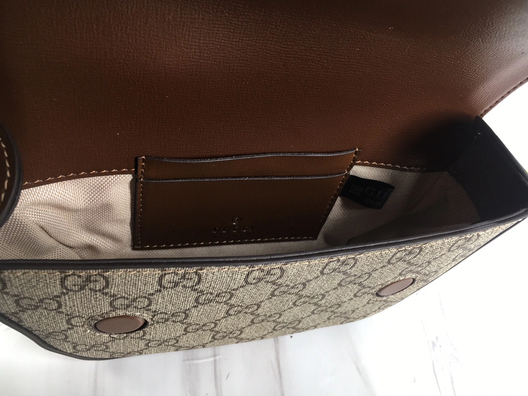 Gucci AAA Quality Messenger Bags For Unisex Functional 807