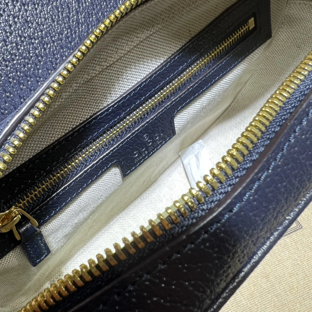 Gucci AAA Quality Messenger Bags For Unisex Refined 8318