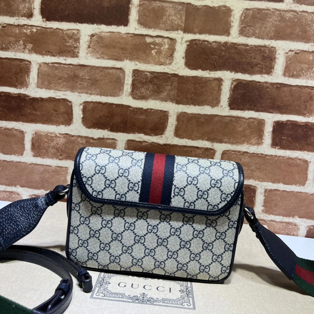 Gucci AAA Quality Messenger Bags For Unisex Stylish 405