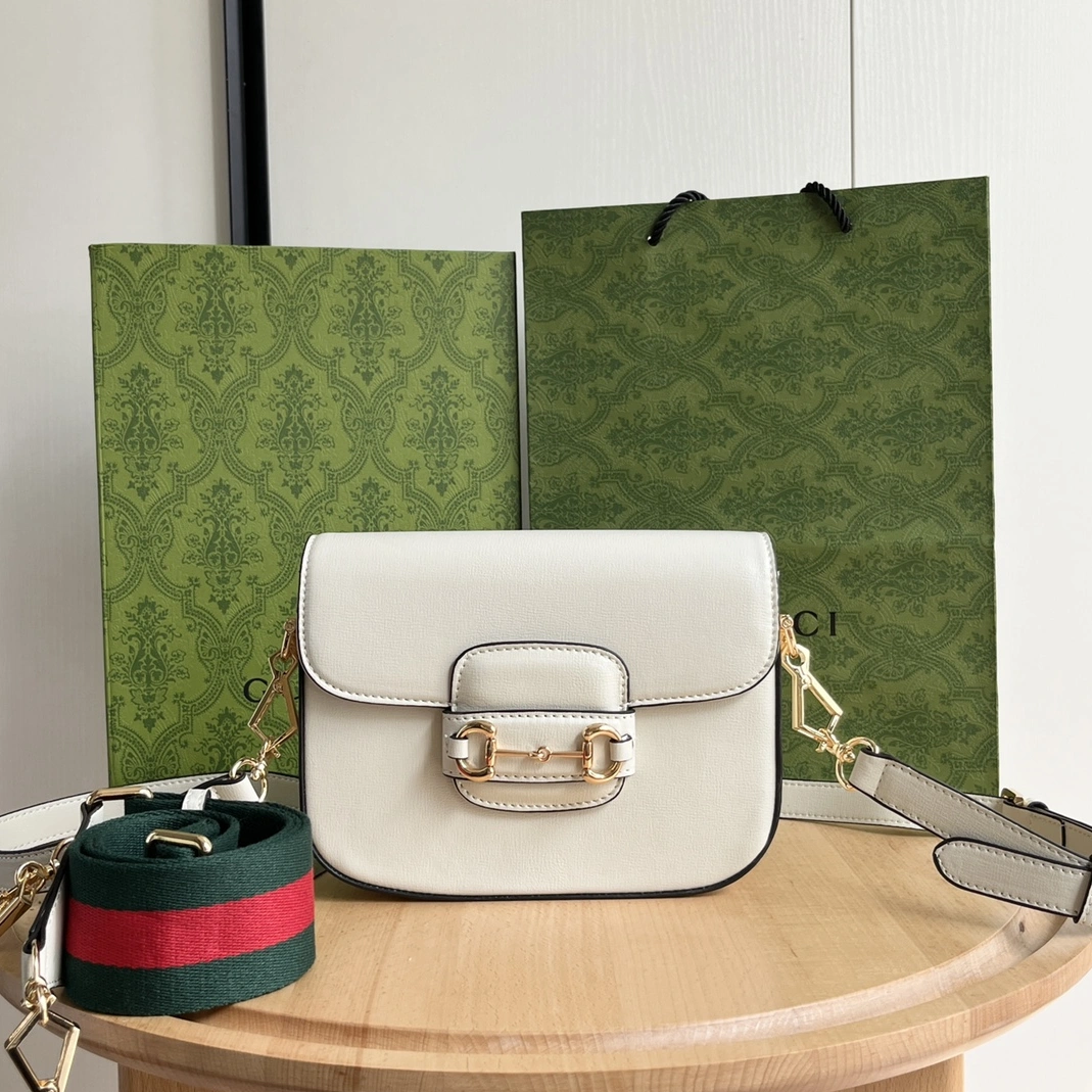 Gucci AAA Quality Messenger Bags For Unisex WellDesigned 4187