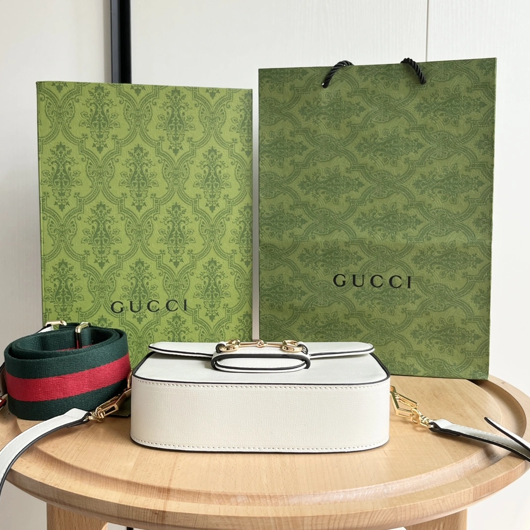 Gucci AAA Quality Messenger Bags For Unisex WellDesigned 4187