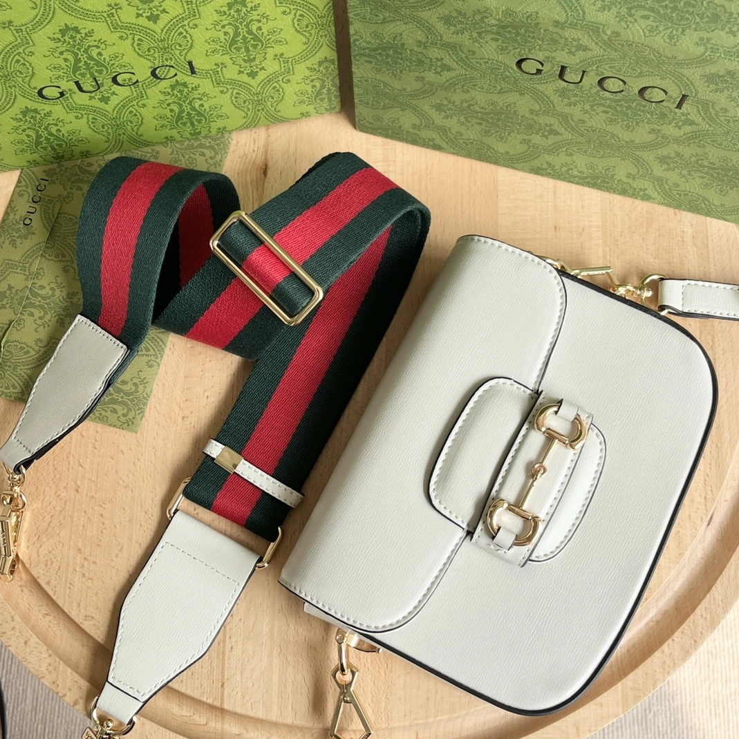 Gucci AAA Quality Messenger Bags For Unisex WellDesigned 4187