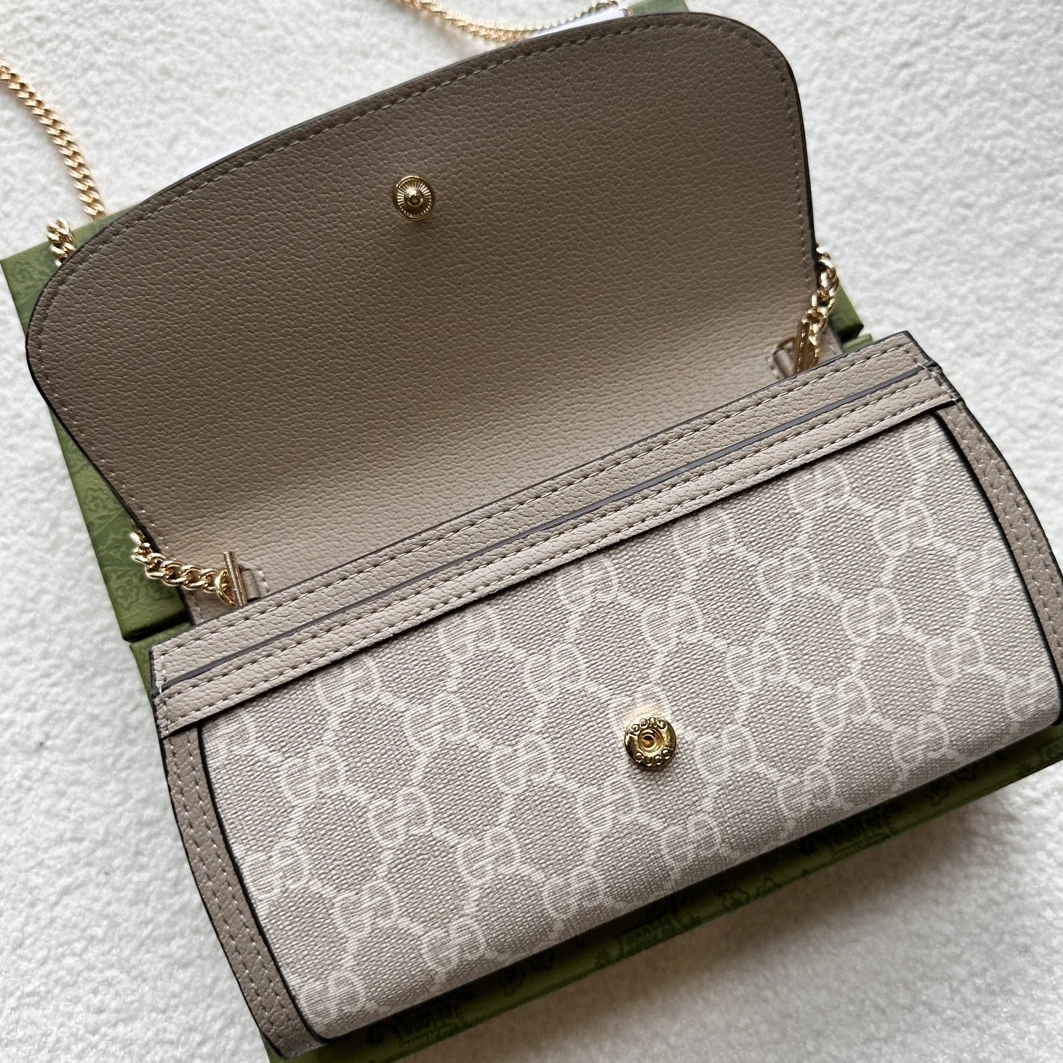 Gucci AAA Quality Messenger Bags For Women Affordable 5685