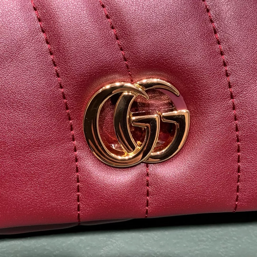 Gucci AAA Quality Messenger Bags For Women Affordable 6865