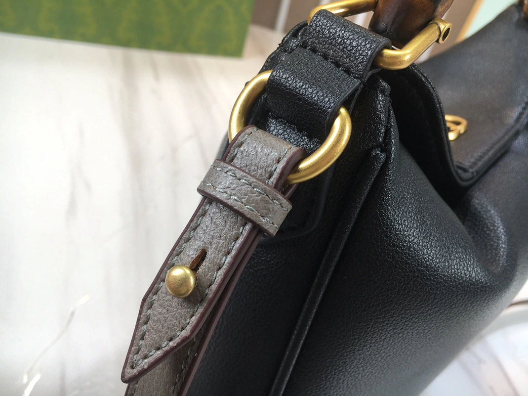 Gucci AAA Quality Messenger Bags For Women AllSeason 1019