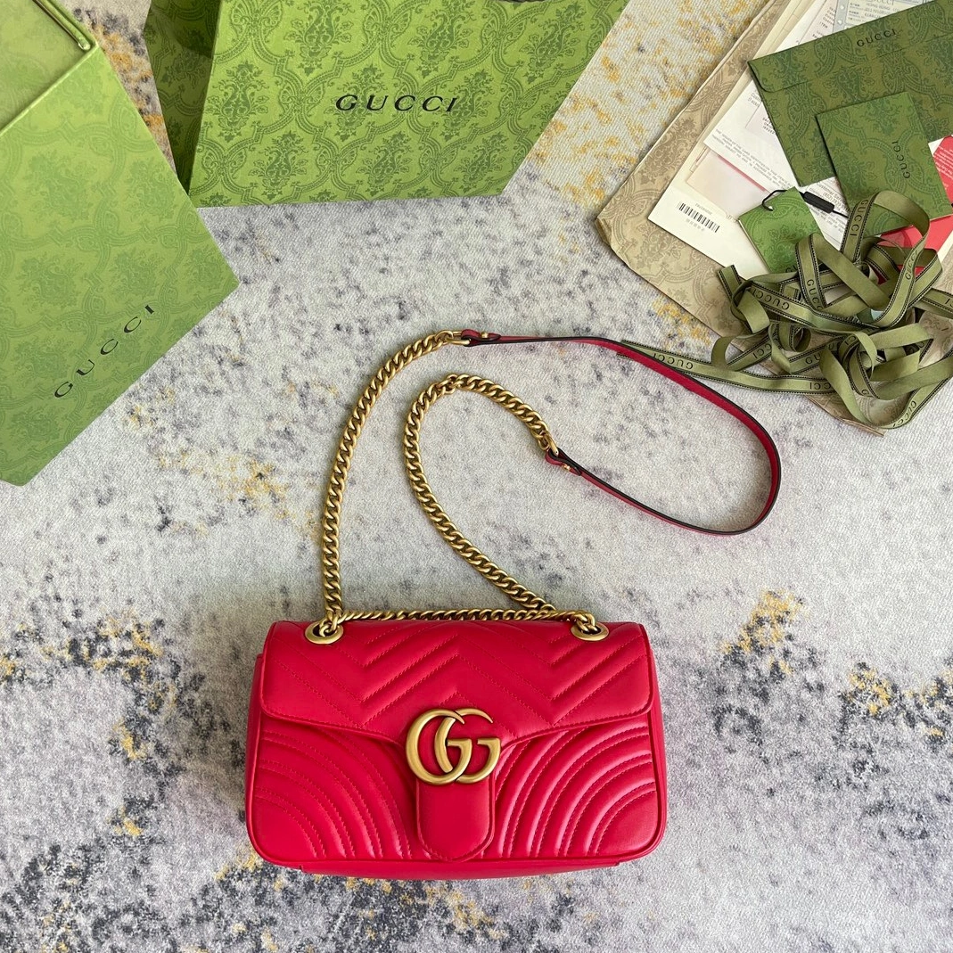 Gucci AAA Quality Messenger Bags For Women AllSeason 3575