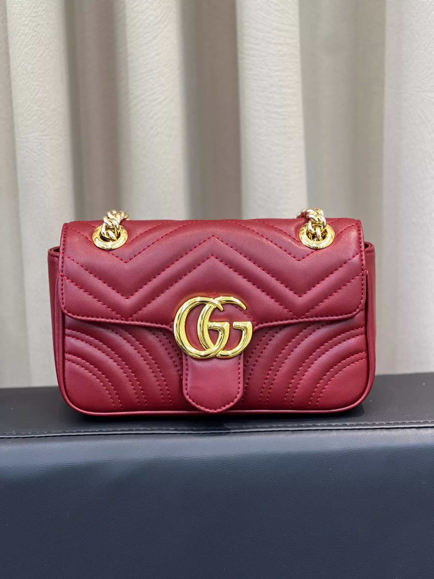 Gucci AAA Quality Messenger Bags For Women AllSeason 6795