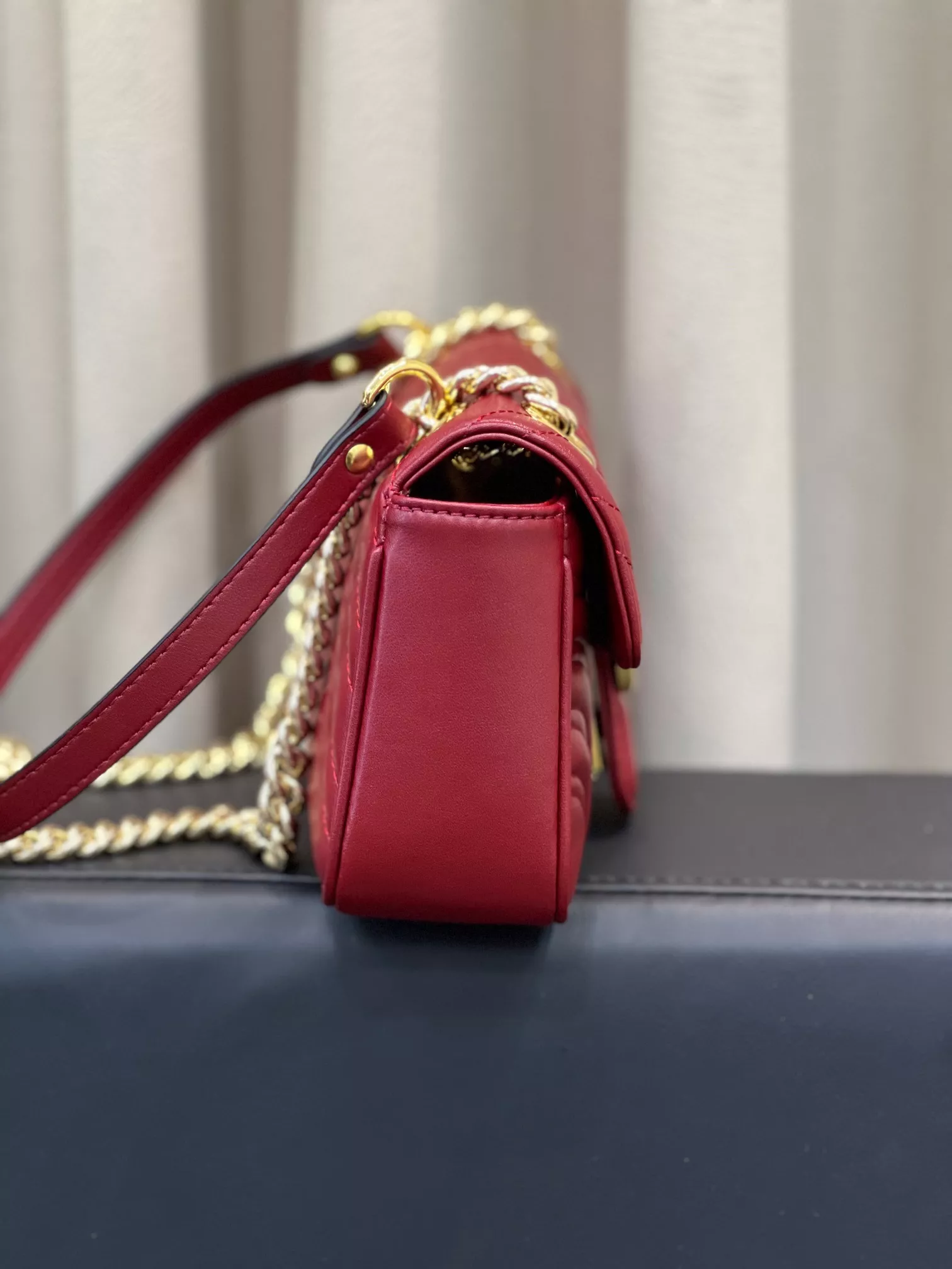 Gucci AAA Quality Messenger Bags For Women AllSeason 6795