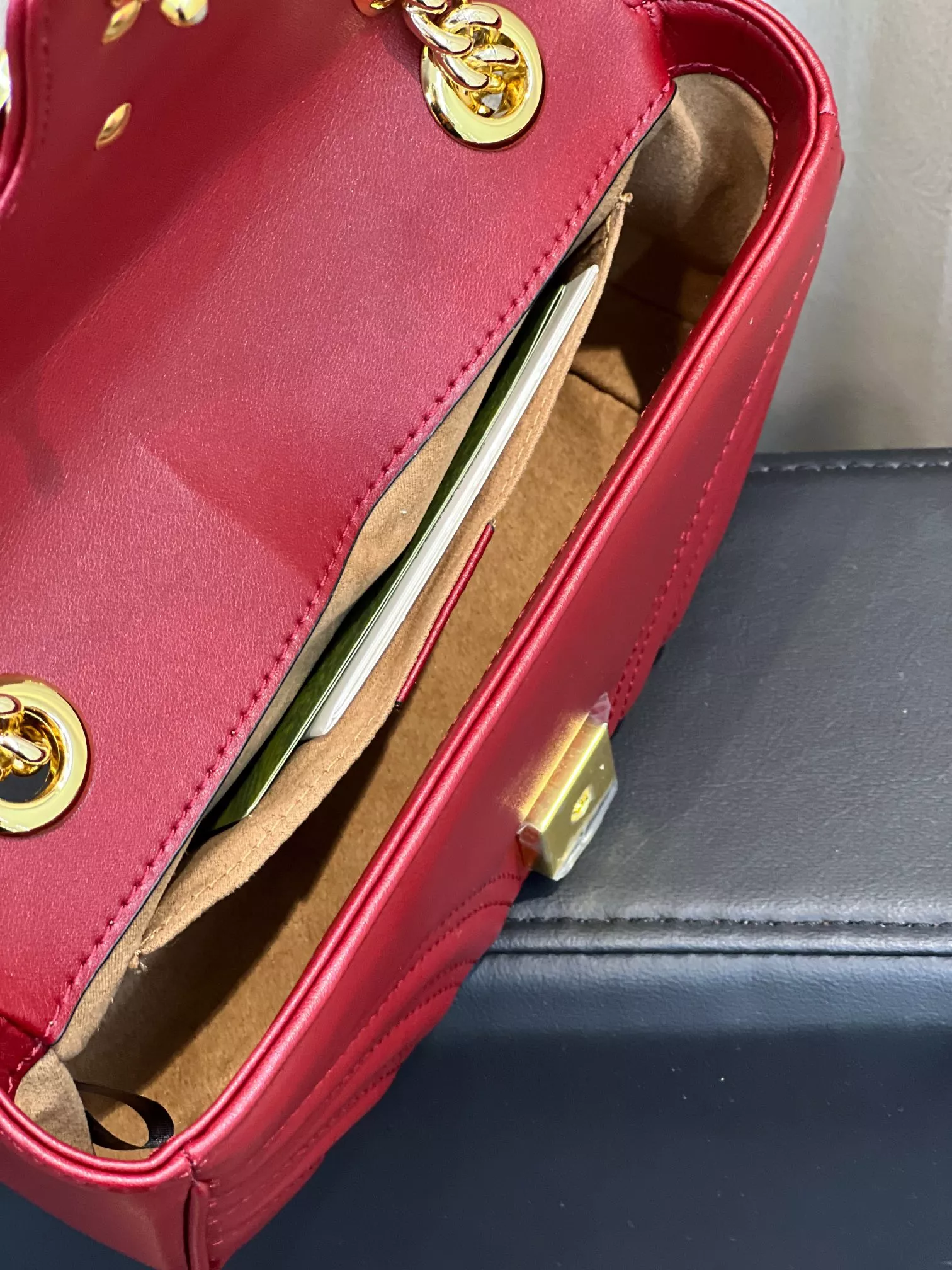 Gucci AAA Quality Messenger Bags For Women AllSeason 6795