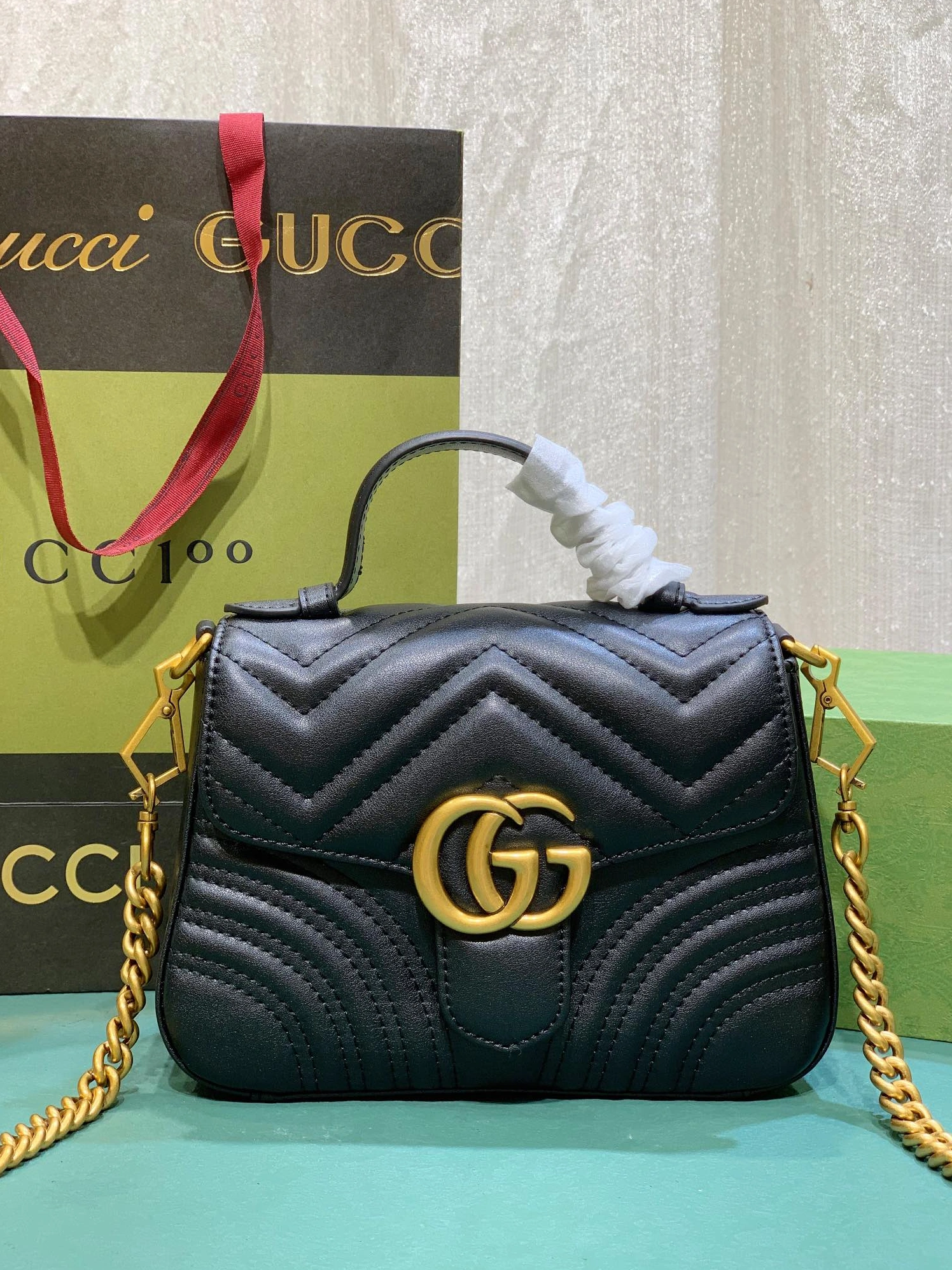 Gucci AAA Quality Messenger Bags For Women AllSeason 8218