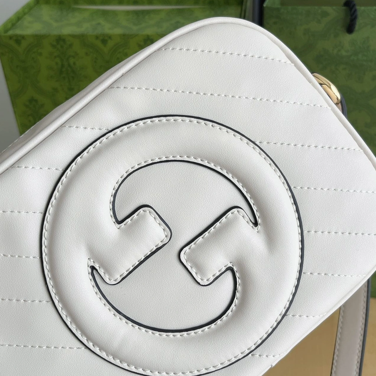 Gucci AAA Quality Messenger Bags For Women BestValue 2870