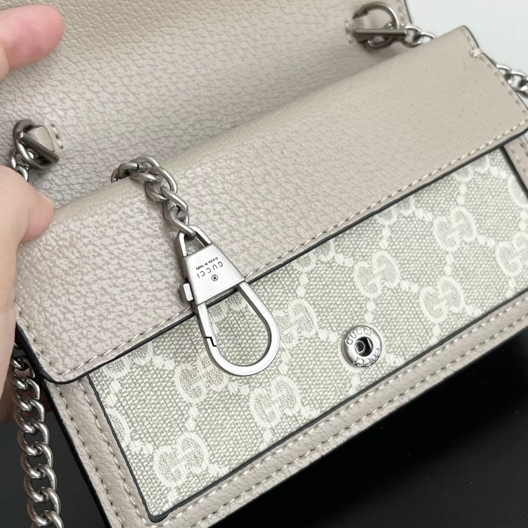 Gucci AAA Quality Messenger Bags For Women BestValue 8926