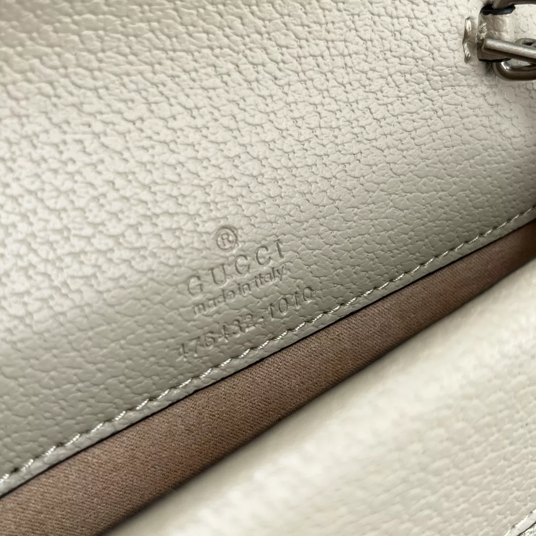 Gucci AAA Quality Messenger Bags For Women BestValue 8926