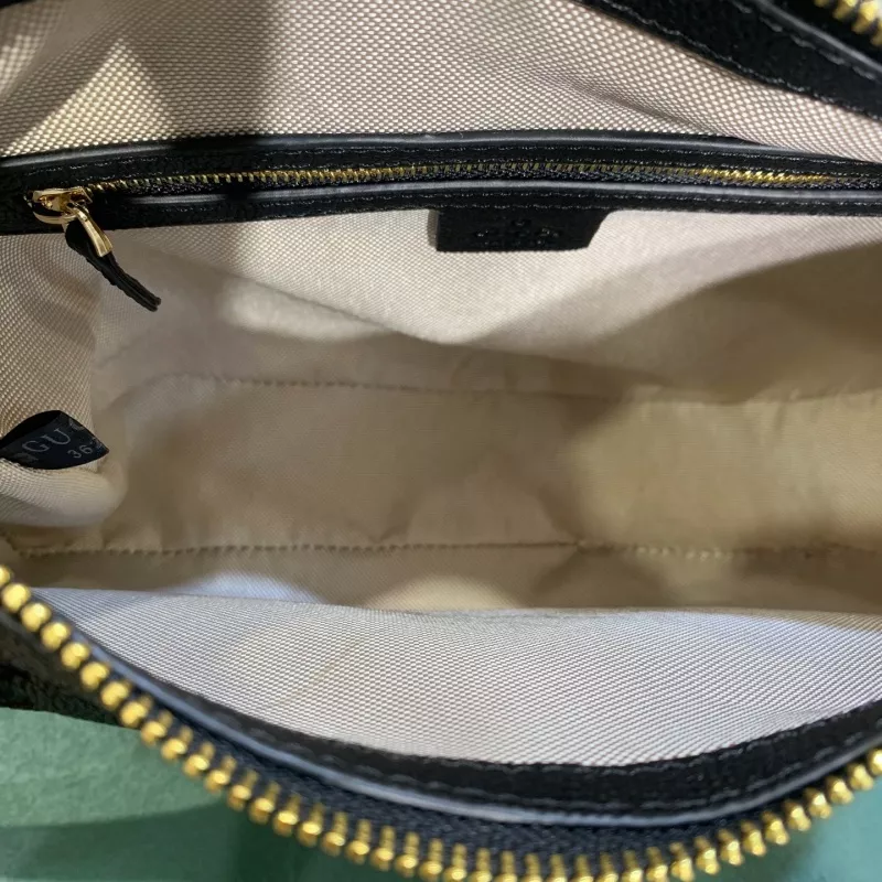 Gucci AAA Quality Messenger Bags For Women Bold 3321