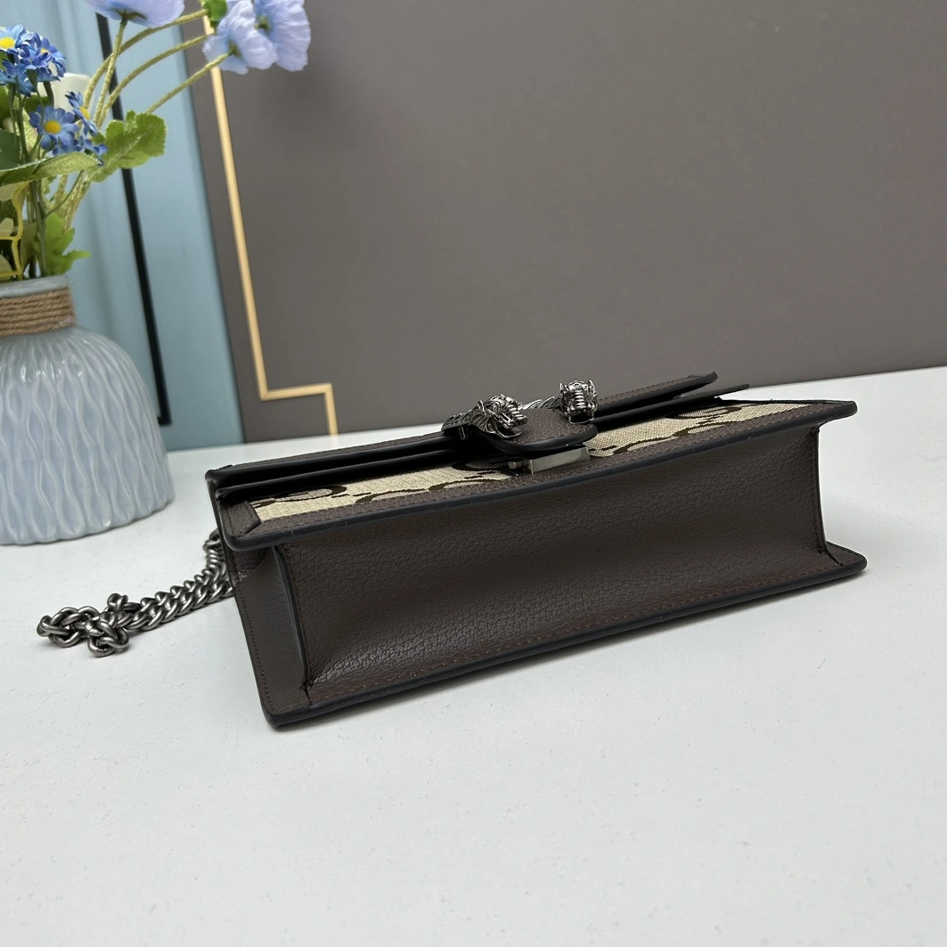 Gucci AAA Quality Messenger Bags For Women Bold 7737