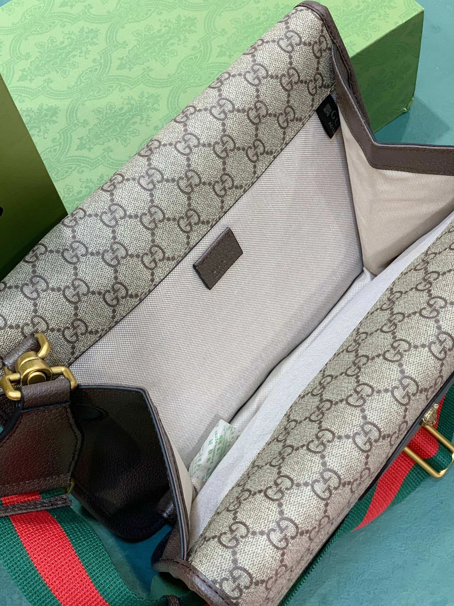 Gucci AAA Quality Messenger Bags For Women Breathable 8283