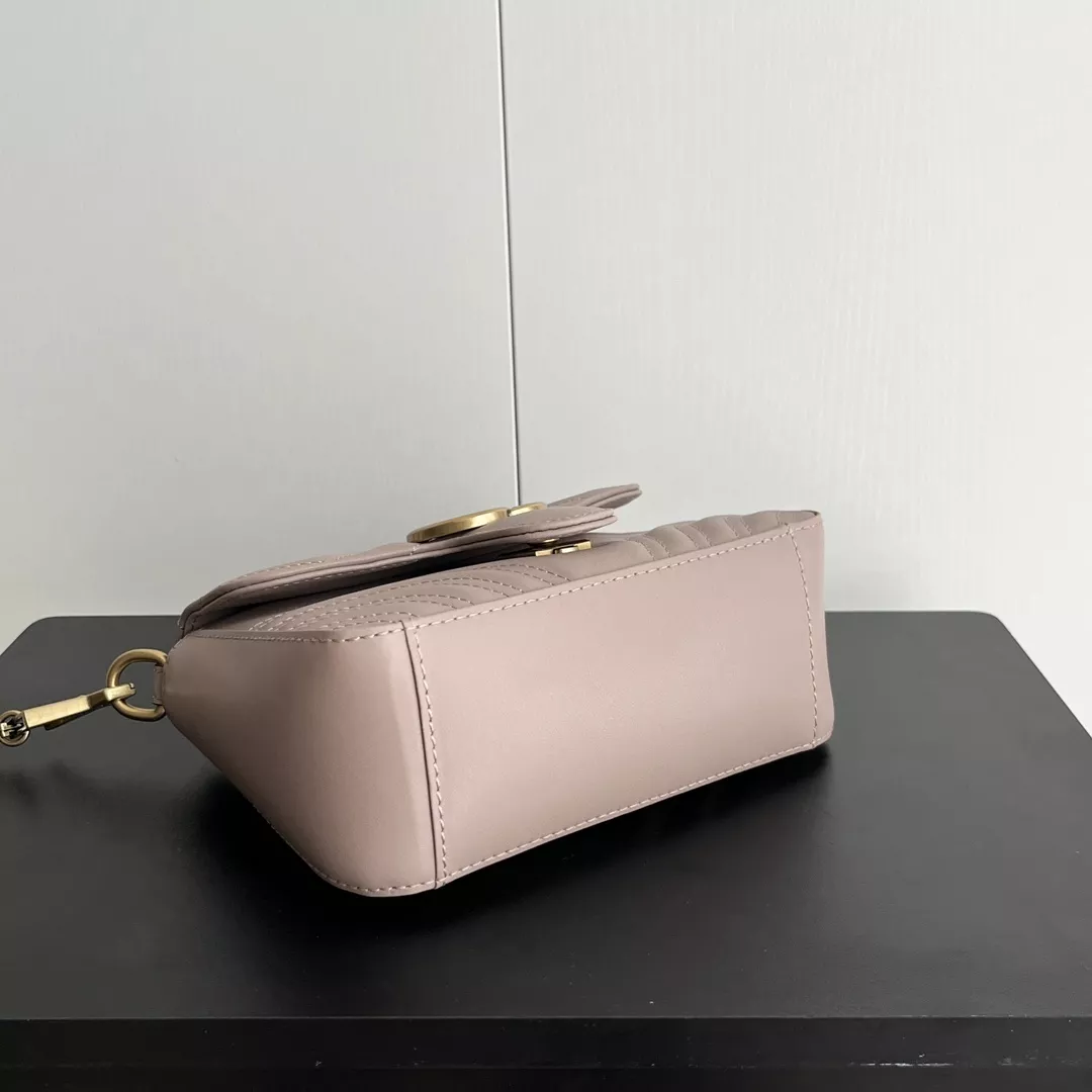 Gucci AAA Quality Messenger Bags For Women Bright 2980