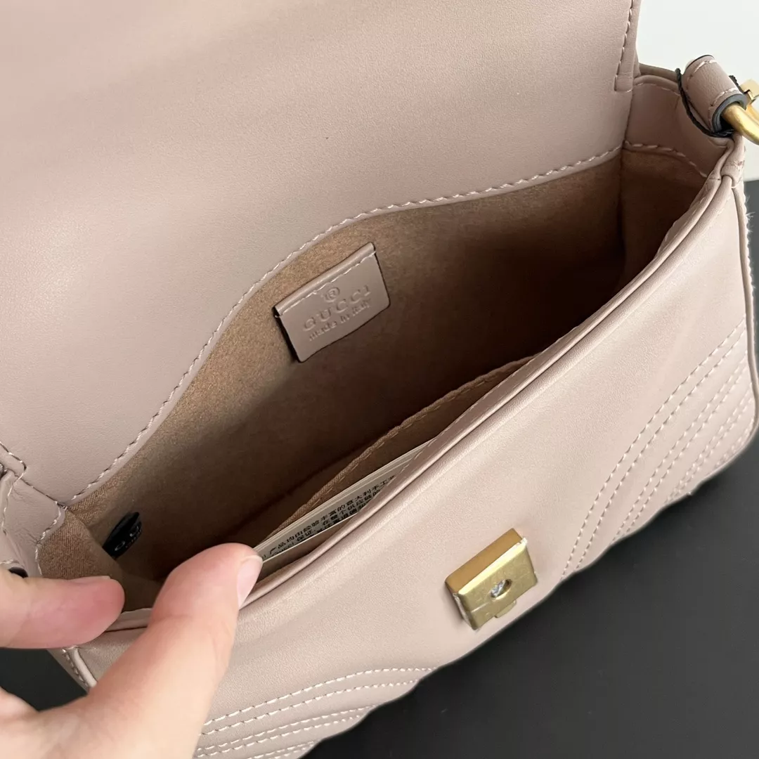 Gucci AAA Quality Messenger Bags For Women Bright 2980