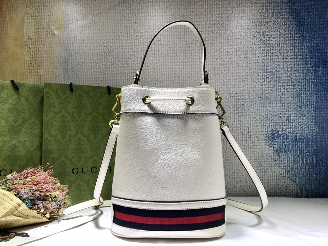 Gucci AAA Quality Messenger Bags For Women Bright 5635