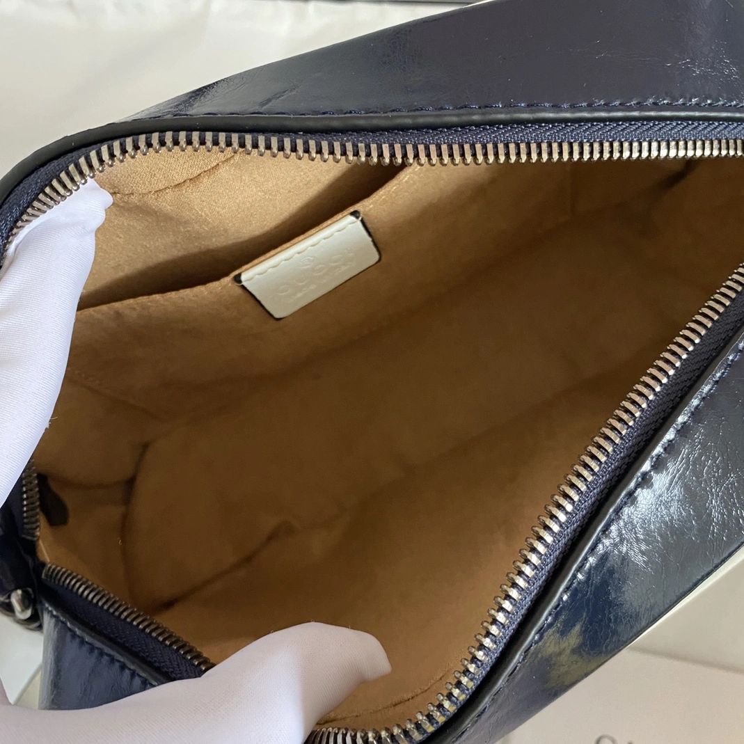 Gucci AAA Quality Messenger Bags For Women Bright 5672