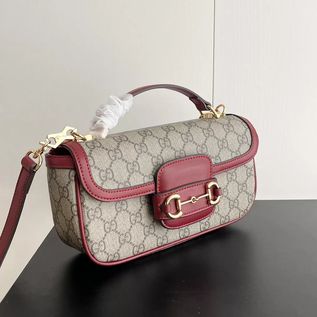 Gucci AAA Quality Messenger Bags For Women Bright 9515