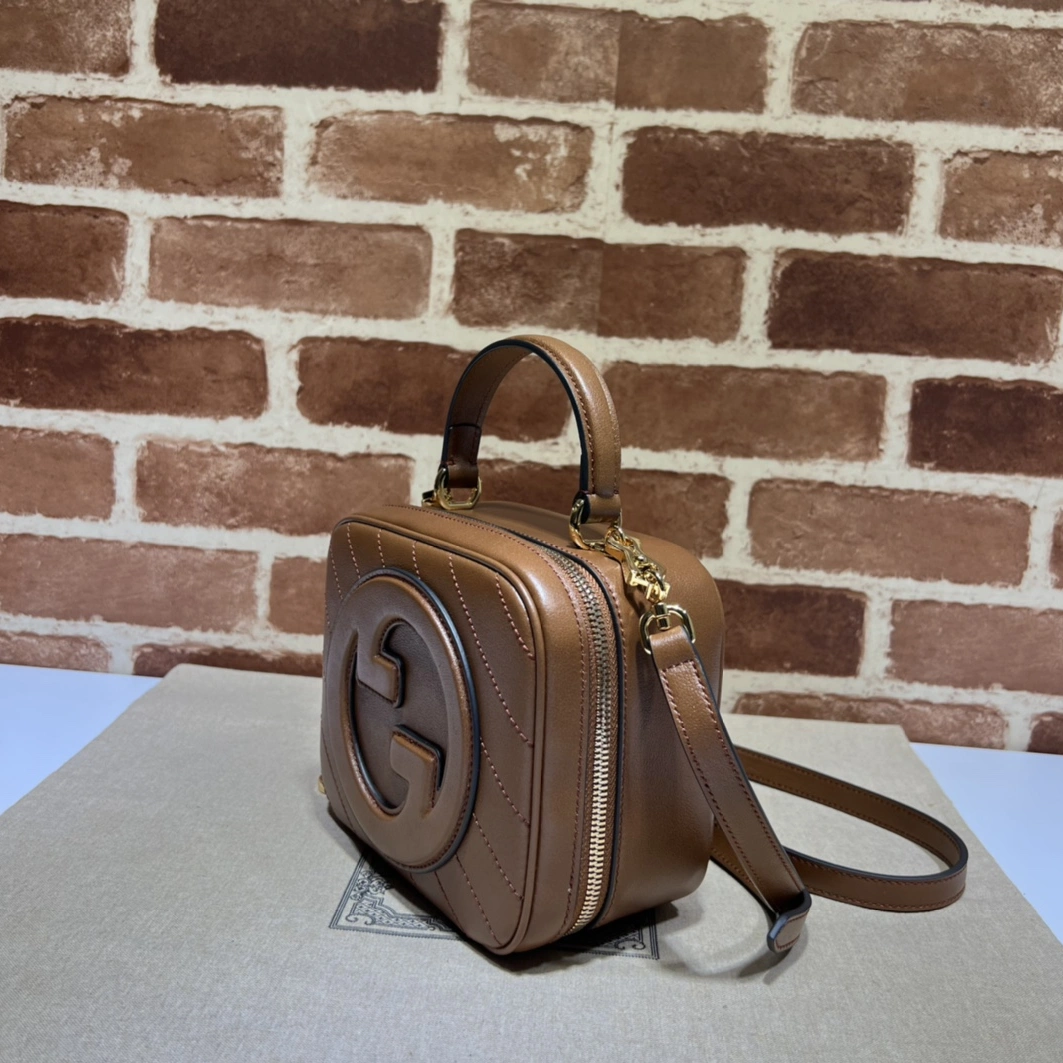 Gucci AAA Quality Messenger Bags For Women Classic 1584