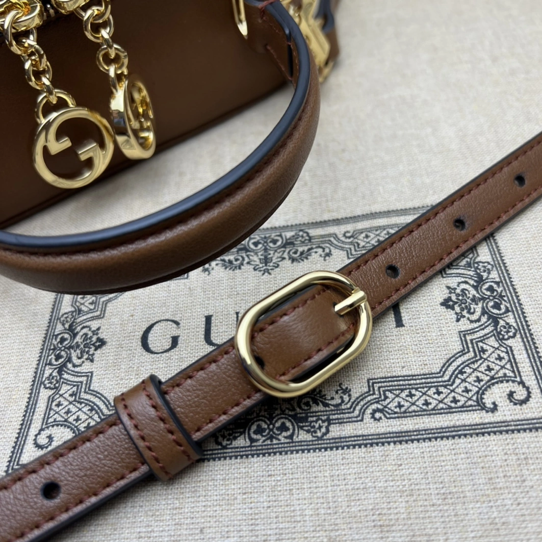 Gucci AAA Quality Messenger Bags For Women Classic 1584