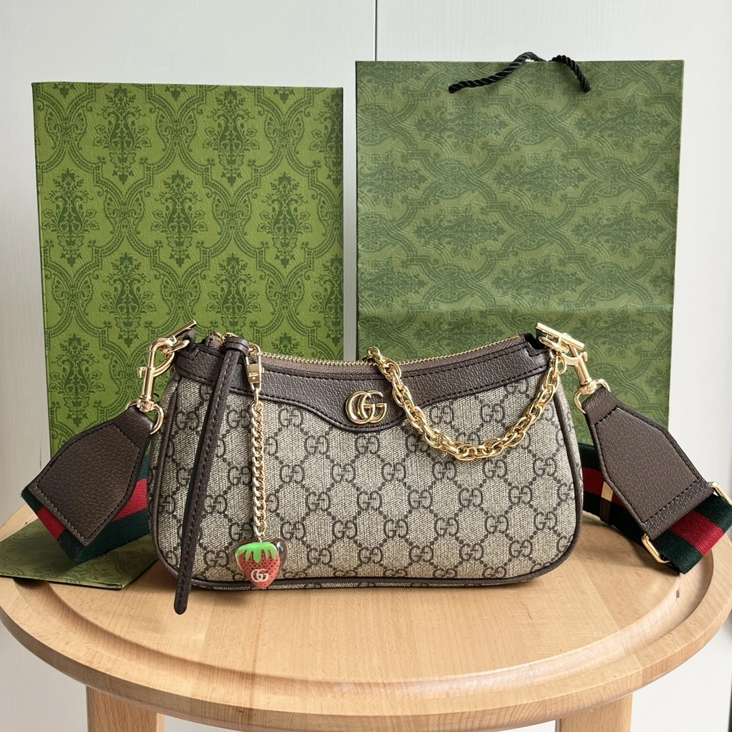 Gucci AAA Quality Messenger Bags For Women Classic 2586