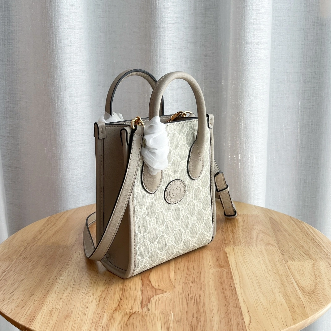 Gucci AAA Quality Messenger Bags For Women Classic 4789