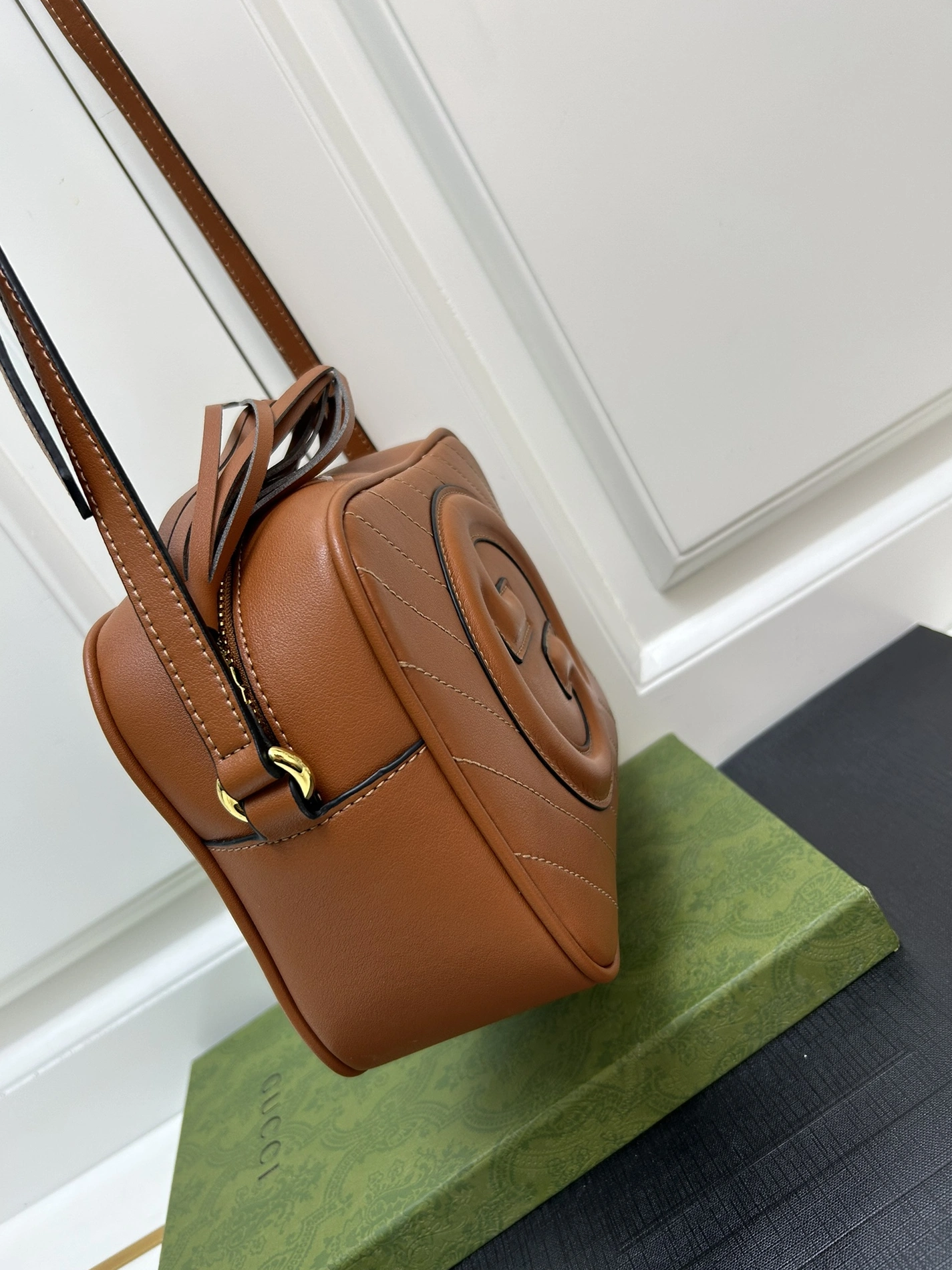Gucci AAA Quality Messenger Bags For Women Classic 8120