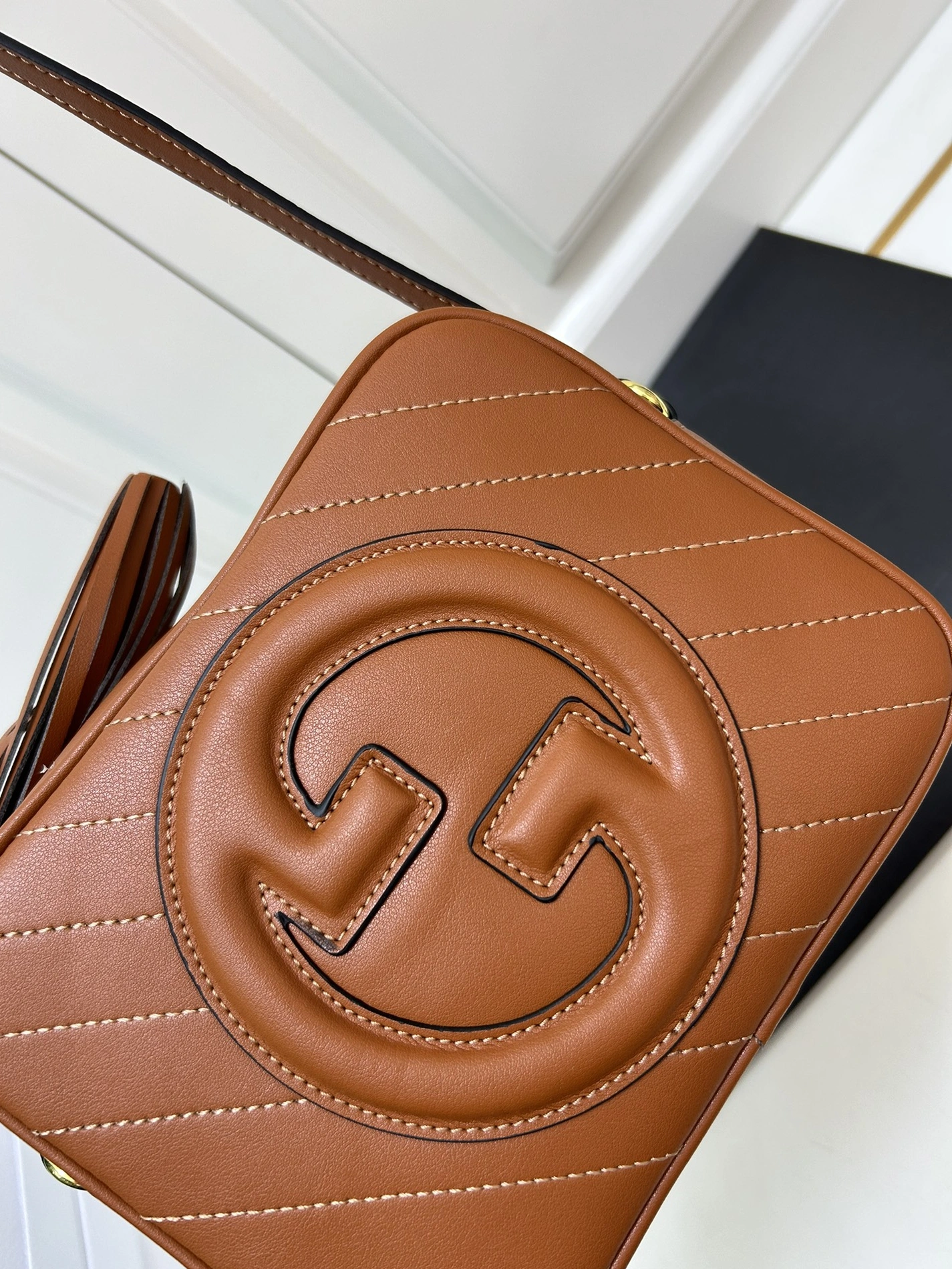 Gucci AAA Quality Messenger Bags For Women Classic 8120