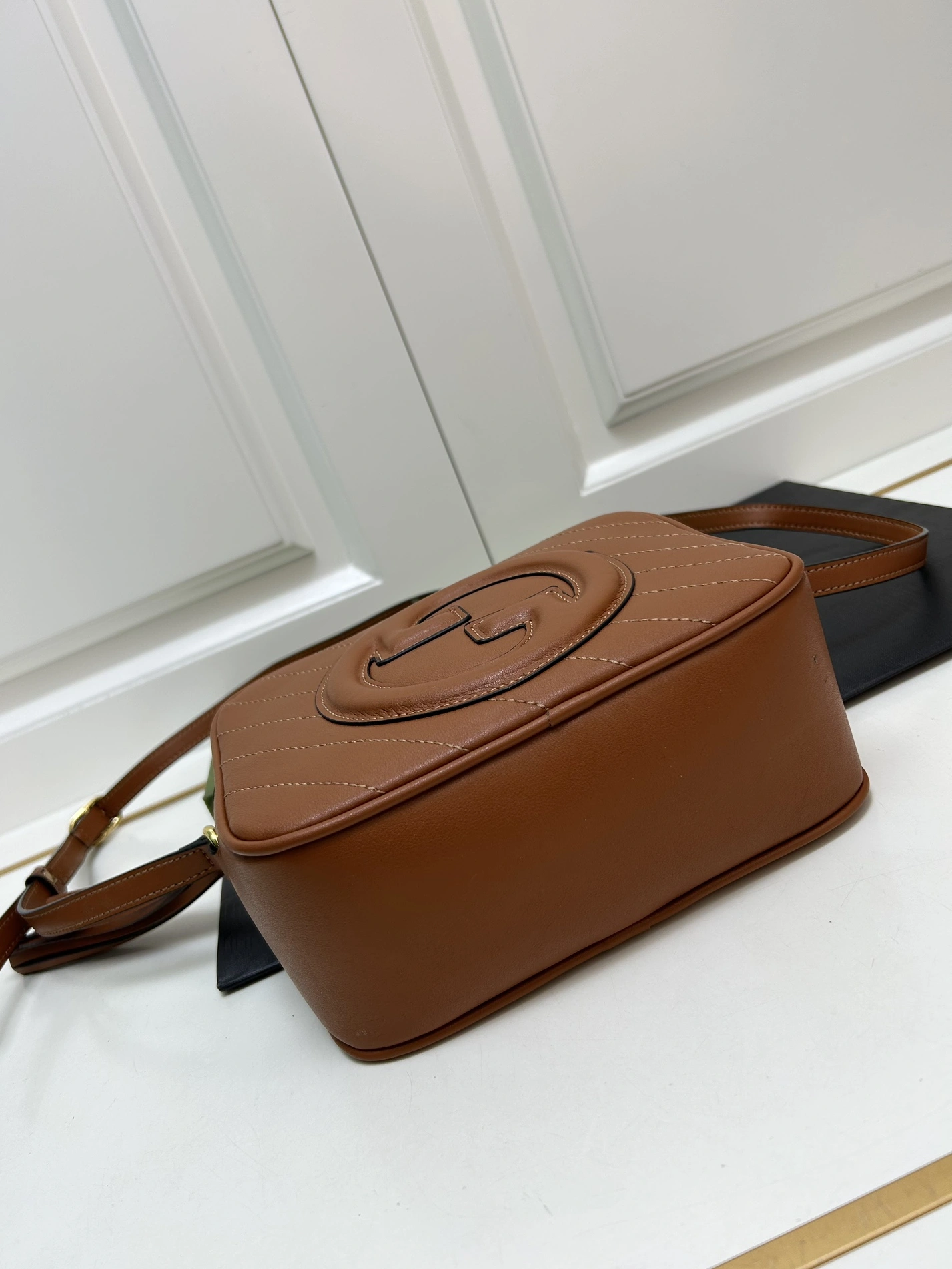 Gucci AAA Quality Messenger Bags For Women Classic 8120