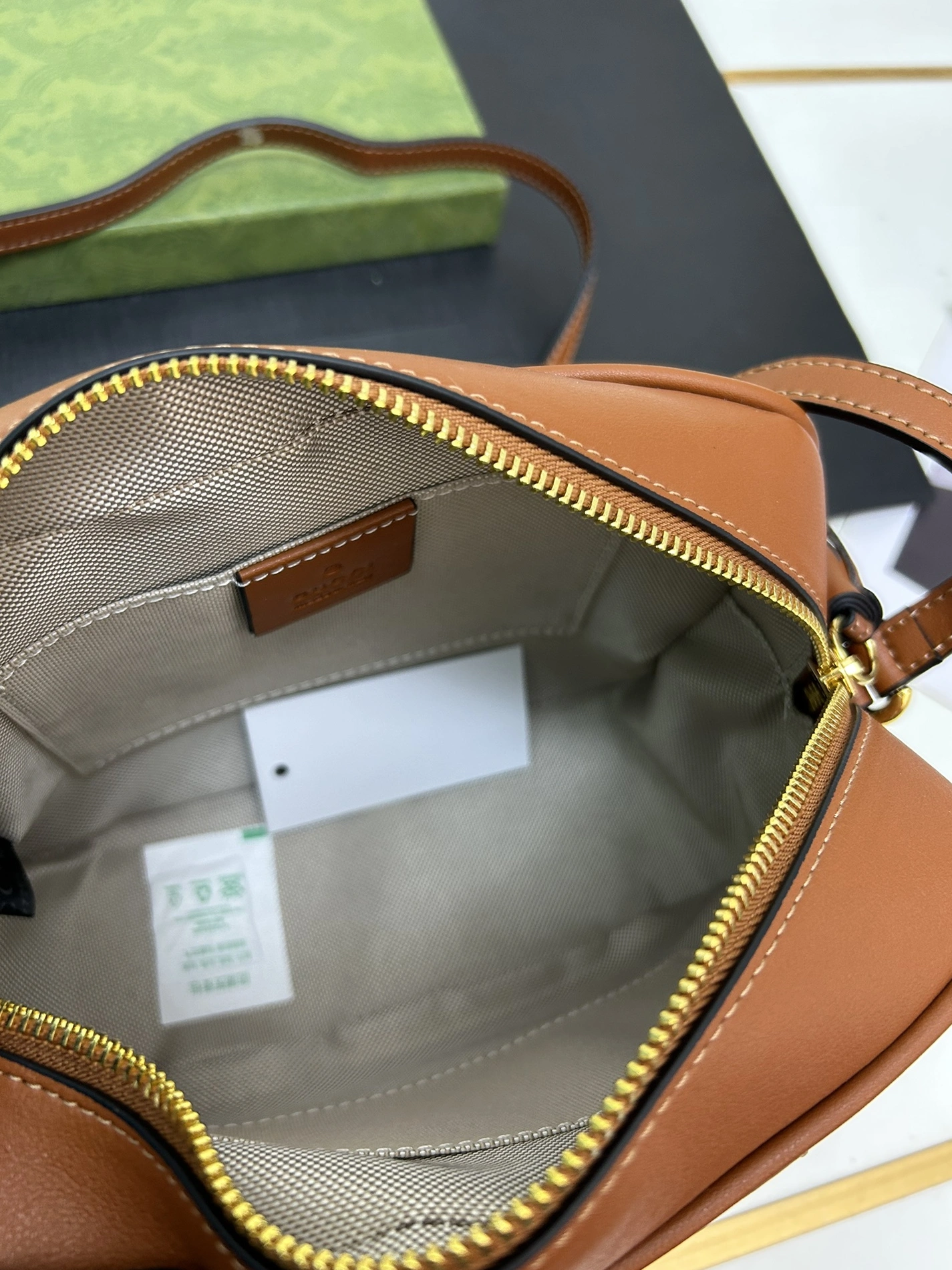 Gucci AAA Quality Messenger Bags For Women Classic 8120
