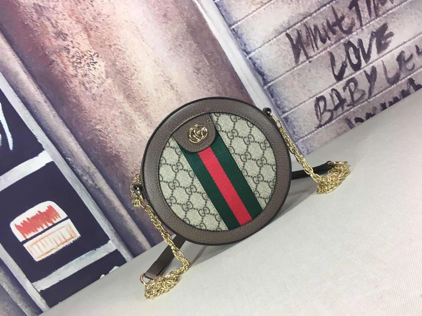 Gucci AAA Quality Messenger Bags For Women Comfortable 5052