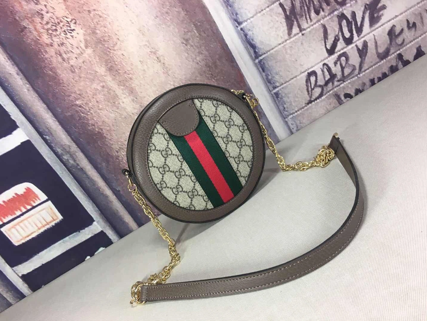 Gucci AAA Quality Messenger Bags For Women Comfortable 5052
