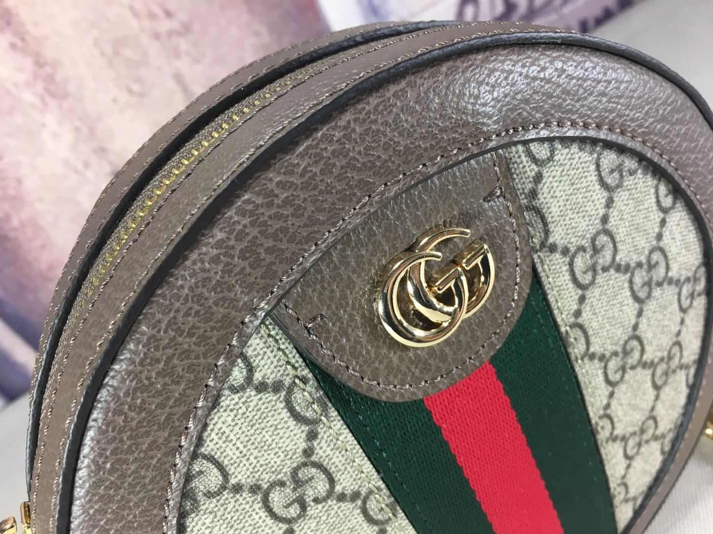 Gucci AAA Quality Messenger Bags For Women Comfortable 5052