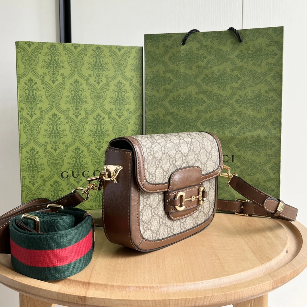 Gucci AAA Quality Messenger Bags For Women Cozy 1773
