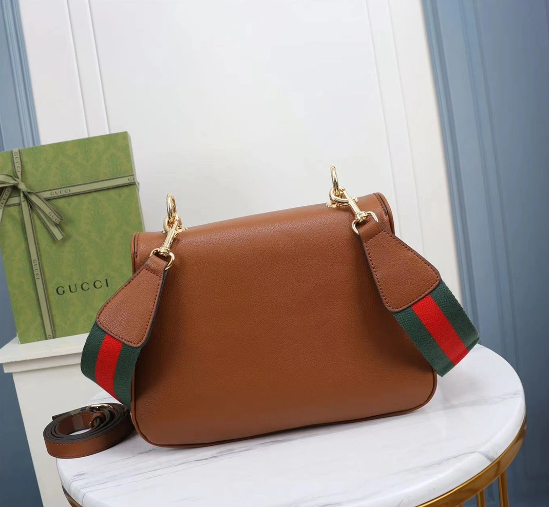 Gucci AAA Quality Messenger Bags For Women Cozy 2945