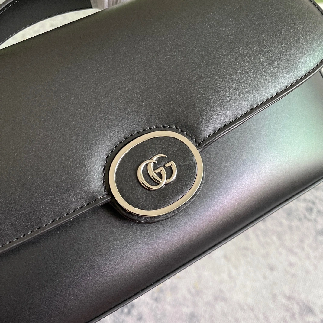 Gucci AAA Quality Messenger Bags For Women Cozy 4598