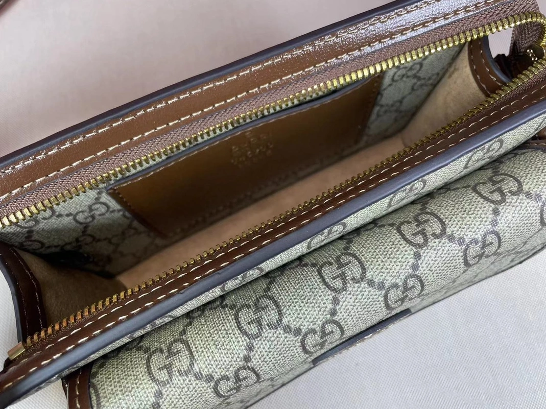 Gucci AAA Quality Messenger Bags For Women Cozy 5332
