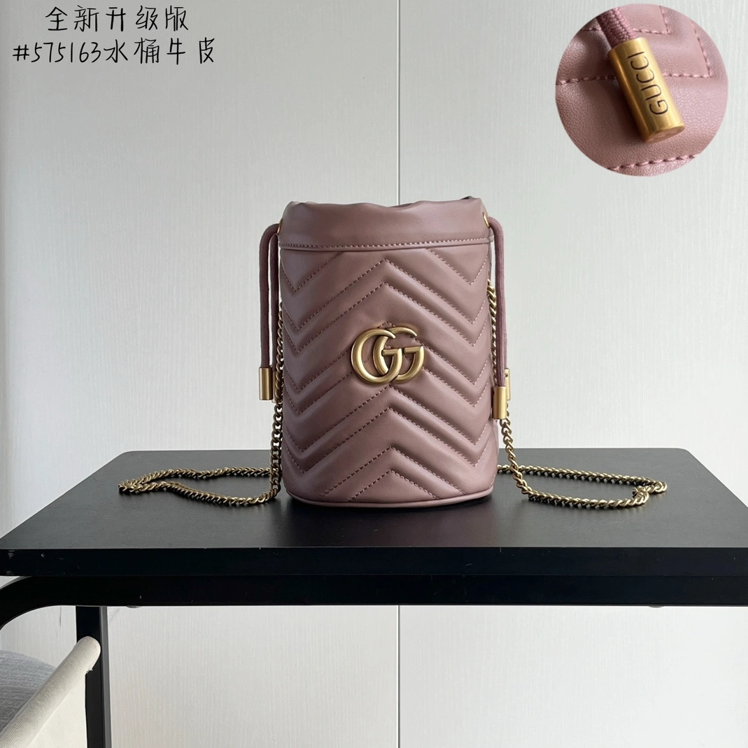 Gucci AAA Quality Messenger Bags For Women Cozy 7448