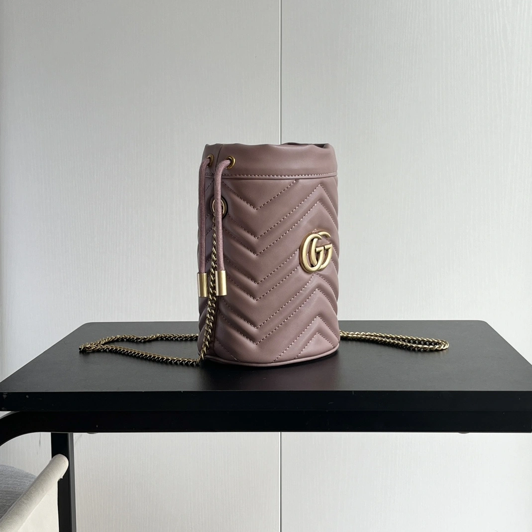 Gucci AAA Quality Messenger Bags For Women Cozy 7448