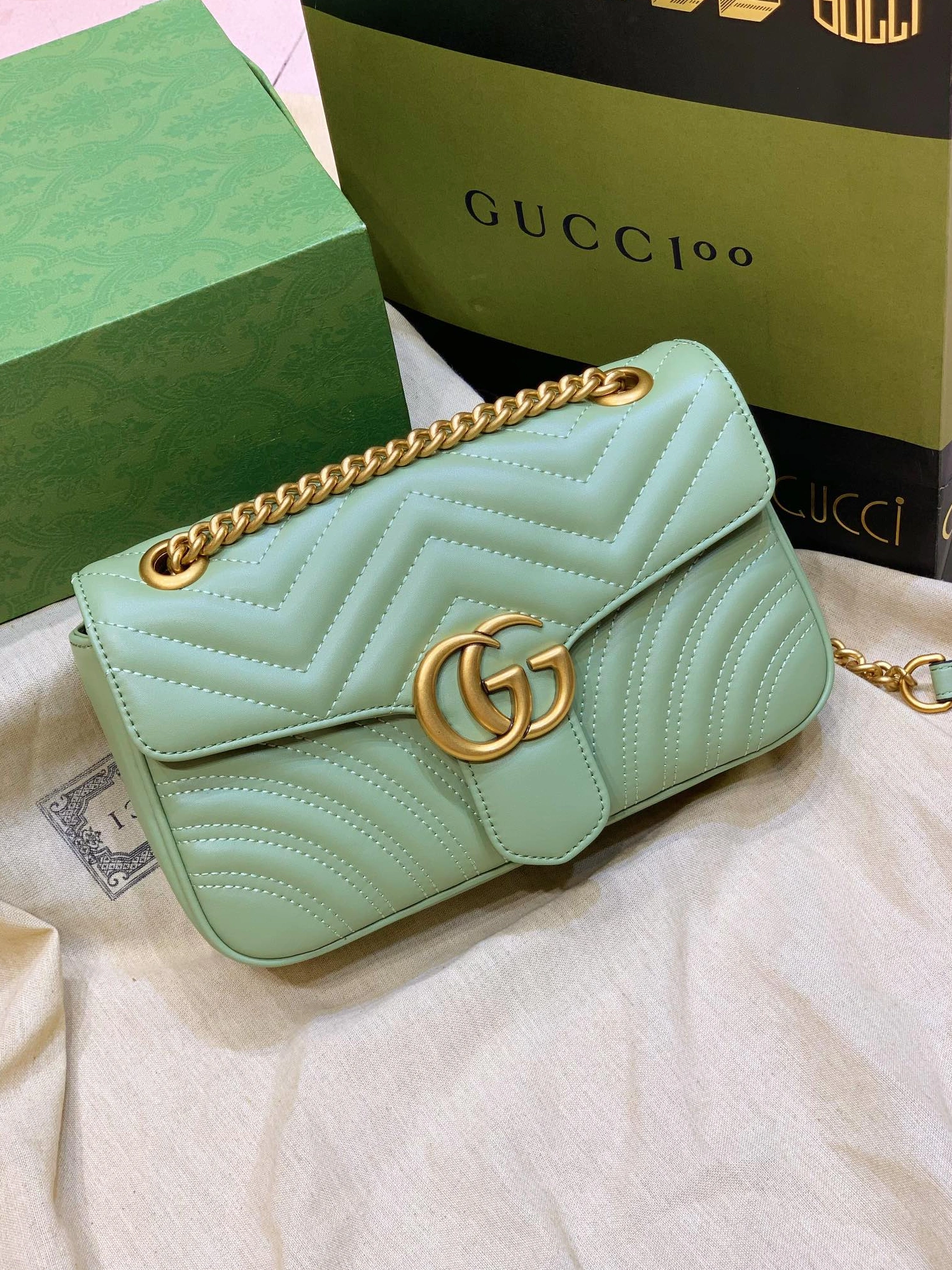 Gucci AAA Quality Messenger Bags For Women Cozy 7898